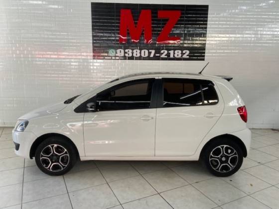 VOLKSWAGEN FOX 1.6 MI SELEÇÃO 8V FLEX 4P MANUAL VOLKSWAGEN FOX 1.6 MI SELEÇÃO 8V FLEX 4P MANUAL